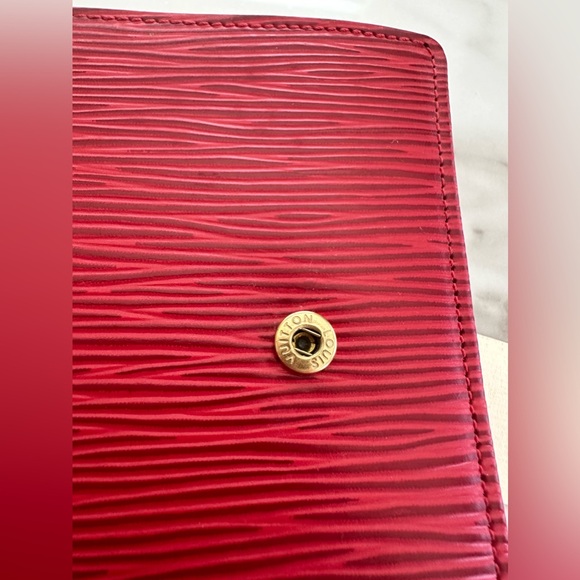 Louis Vuitton Epi Red Wallet - Picture 8 of 15